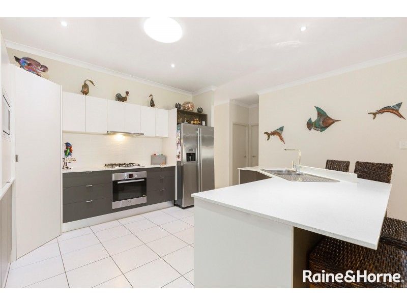 5 Woodfull Crescent, Pottsville NSW 2489