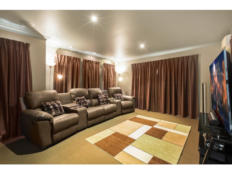 5 Woodfull Crescent, Pottsville NSW 2489