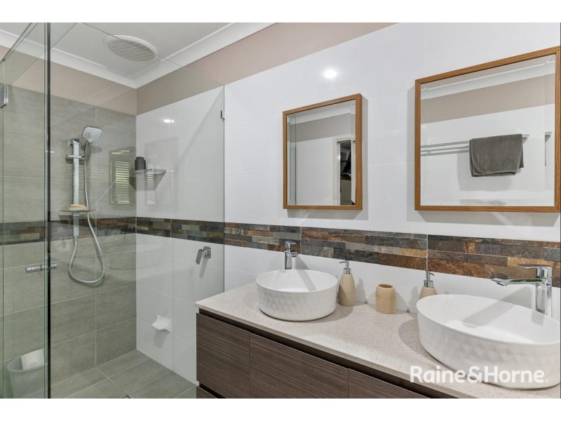 5 Woodfull Crescent, Pottsville NSW 2489