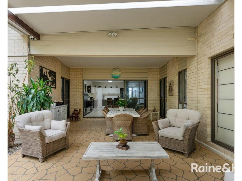 5 Woodfull Crescent, Pottsville NSW 2489