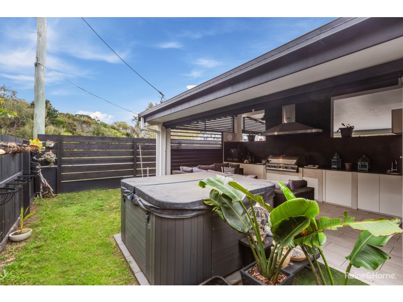 84 Tweed Coast Road, Pottsville NSW 2489
