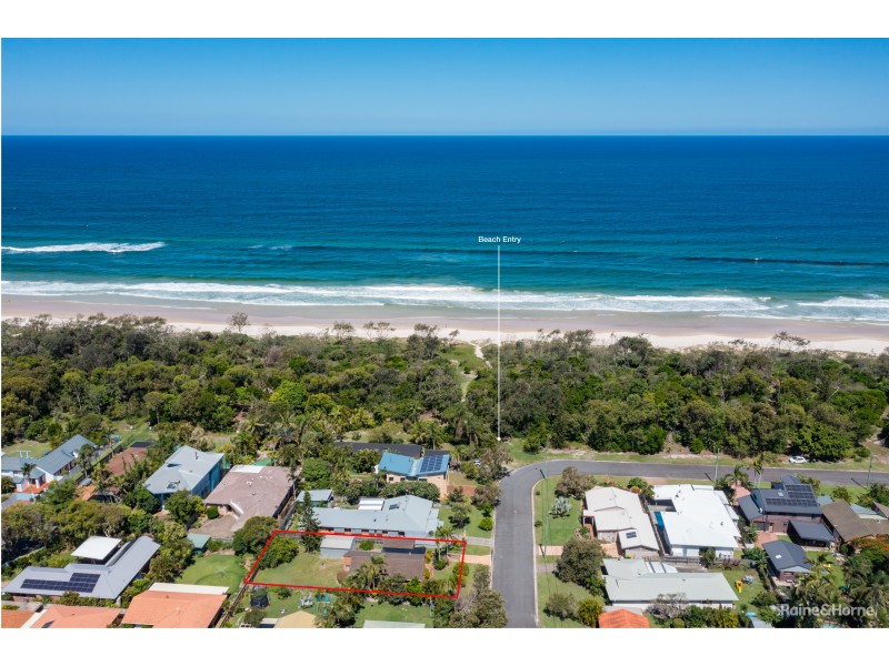 37 Surfside Crescent, Pottsville NSW 2489
