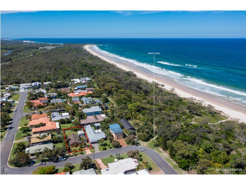 37 Surfside Crescent, Pottsville NSW 2489