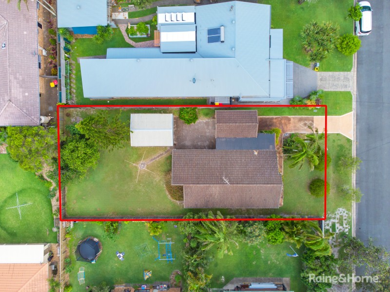 37 Surfside Crescent, Pottsville NSW 2489