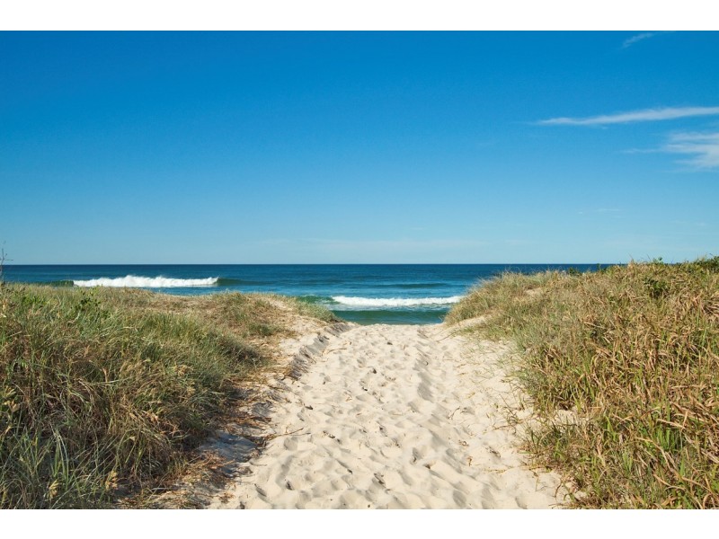 37 Surfside Crescent, Pottsville NSW 2489