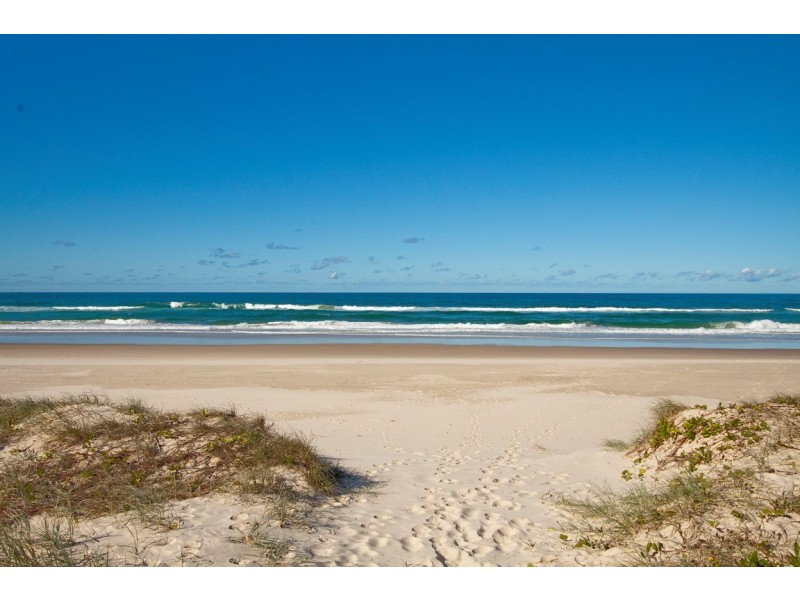 37 Surfside Crescent, Pottsville NSW 2489