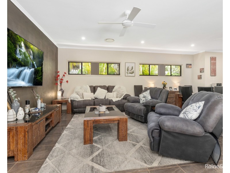 12 Woodfull Crescent, Pottsville NSW 2489