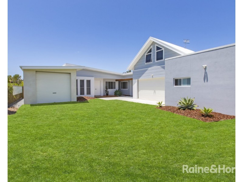 207 Overall Drive, Pottsville NSW 2489