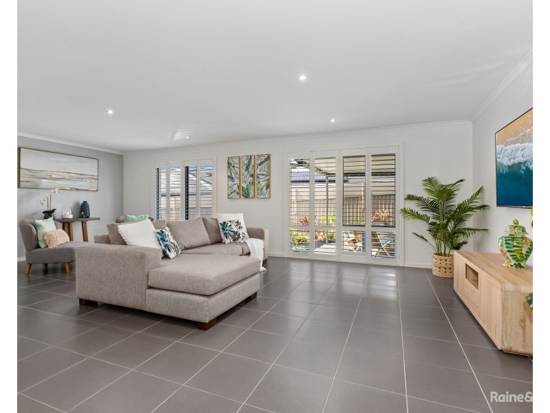 6 Newcastle Drive, Pottsville NSW 2489