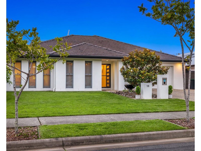 18 Toshack Place, Pottsville NSW 2489