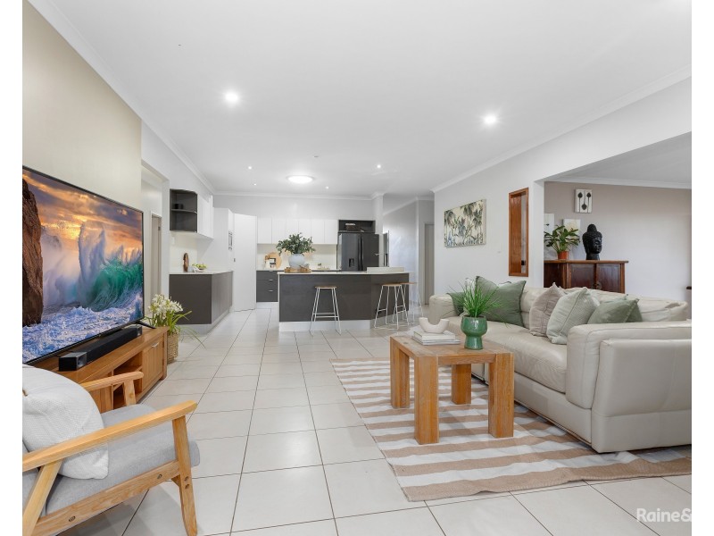 5 Woodfull Crescent, Pottsville NSW 2489