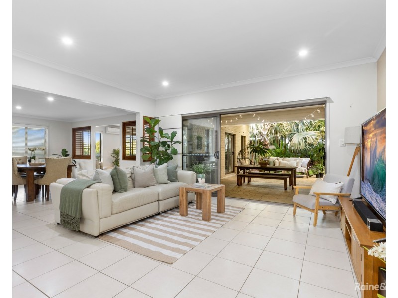 5 Woodfull Crescent, Pottsville NSW 2489