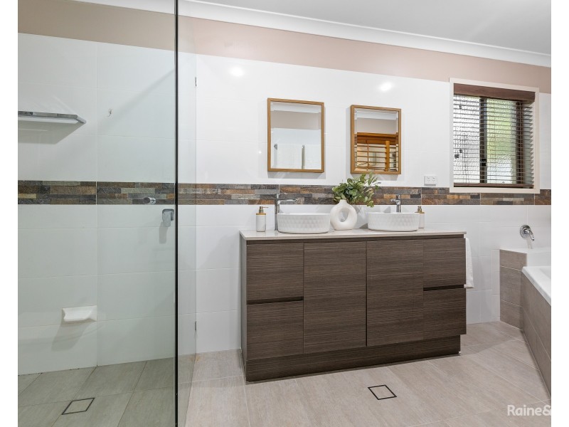 5 Woodfull Crescent, Pottsville NSW 2489