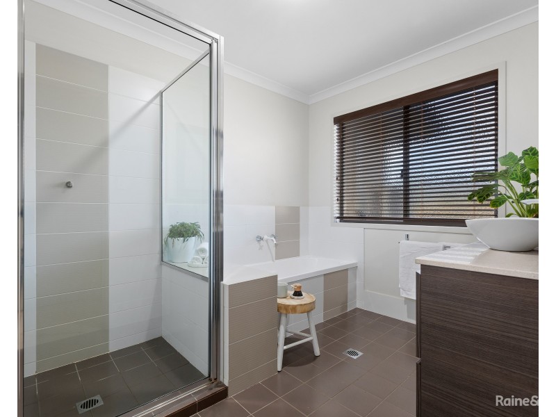 5 Woodfull Crescent, Pottsville NSW 2489