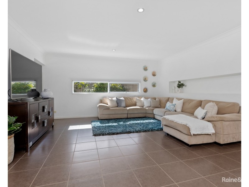 63 Lennox Circuit, Pottsville NSW 2489