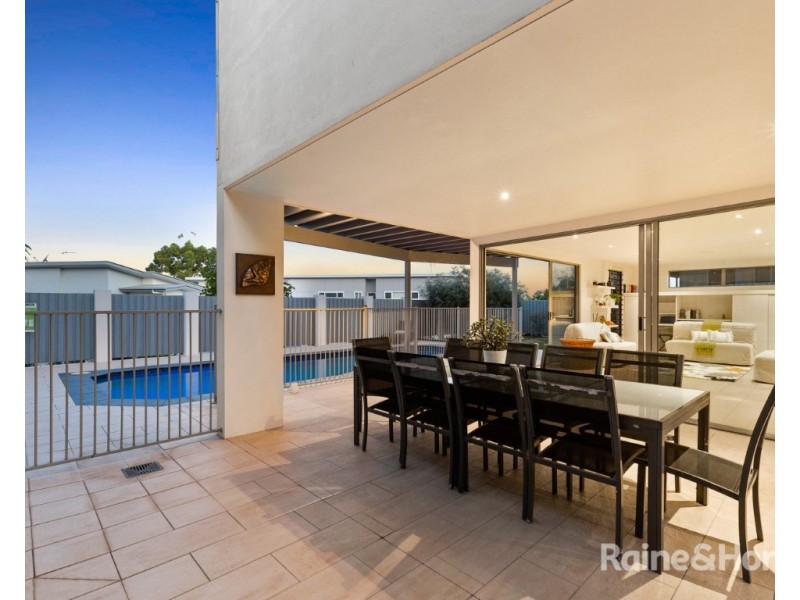 10 Bottlebrush Drive, Pottsville NSW 2489