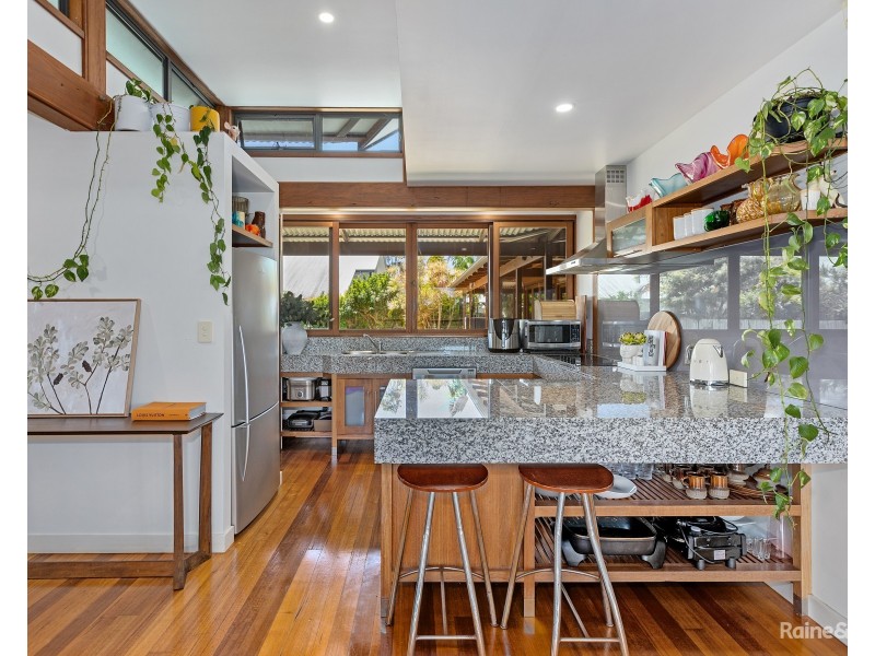 8 Hovea Drive, Pottsville NSW 2489