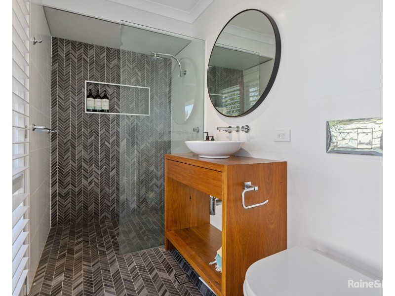 8 Royal Drive, Pottsville NSW 2489