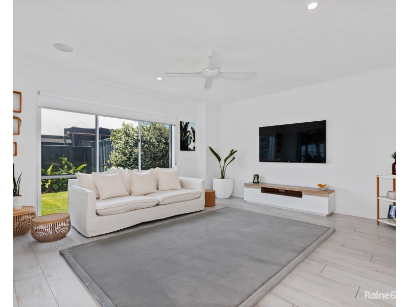 12 Lindwall Avenue, Pottsville NSW 2489