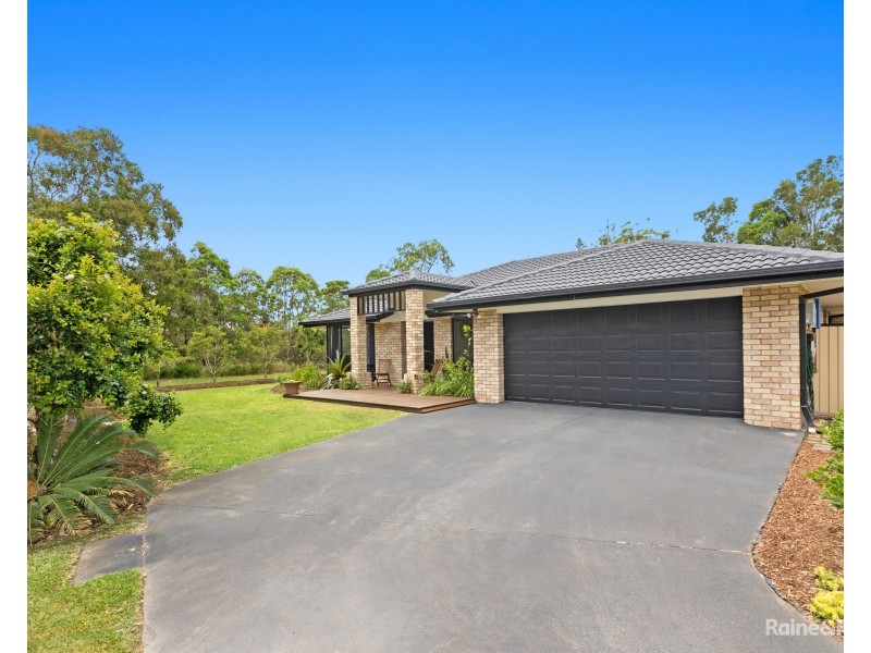 11 Caroline Street, Pottsville NSW 2489