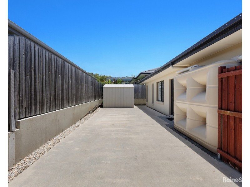 1/27 Kellehers Road, Pottsville NSW 2489