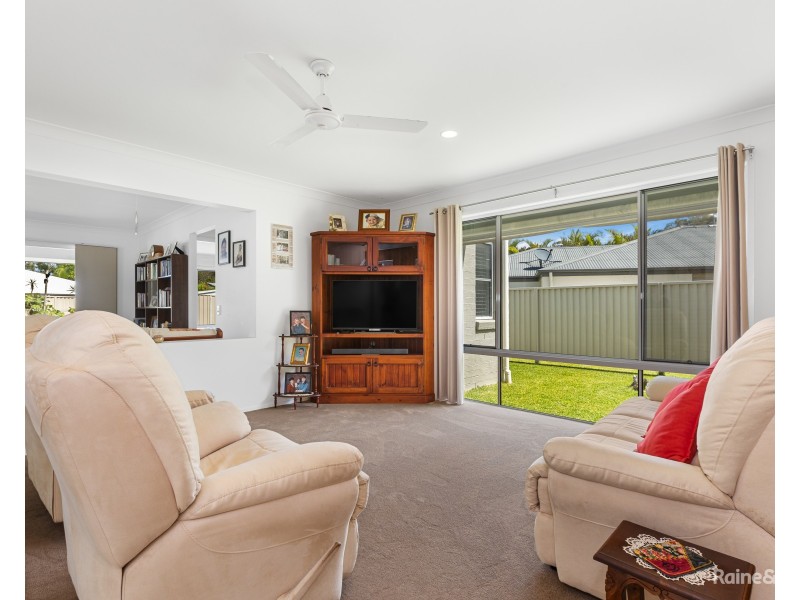 42 Sugar Glider Drive, Pottsville NSW 2489