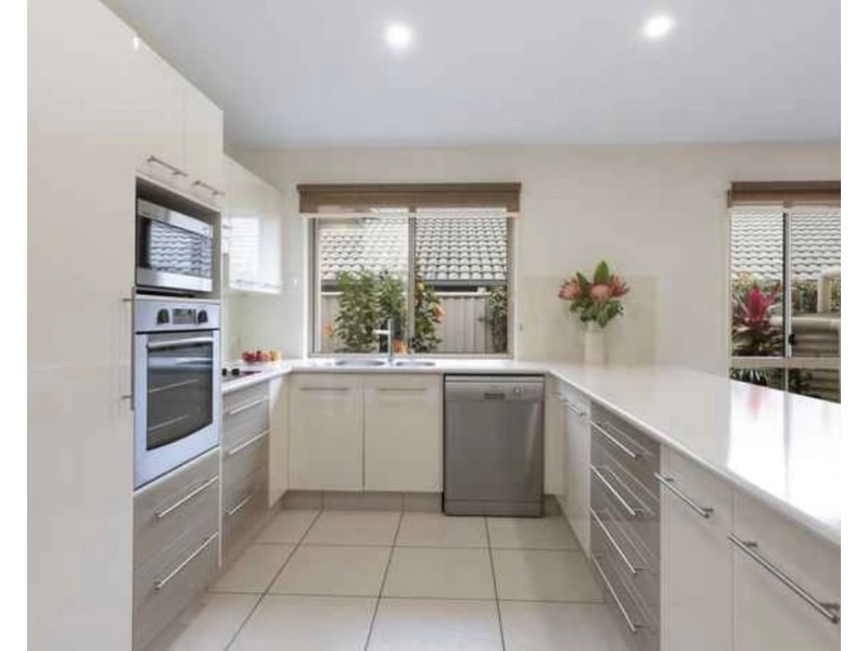 2/56 Newcastle Drive, Pottsville NSW 2489