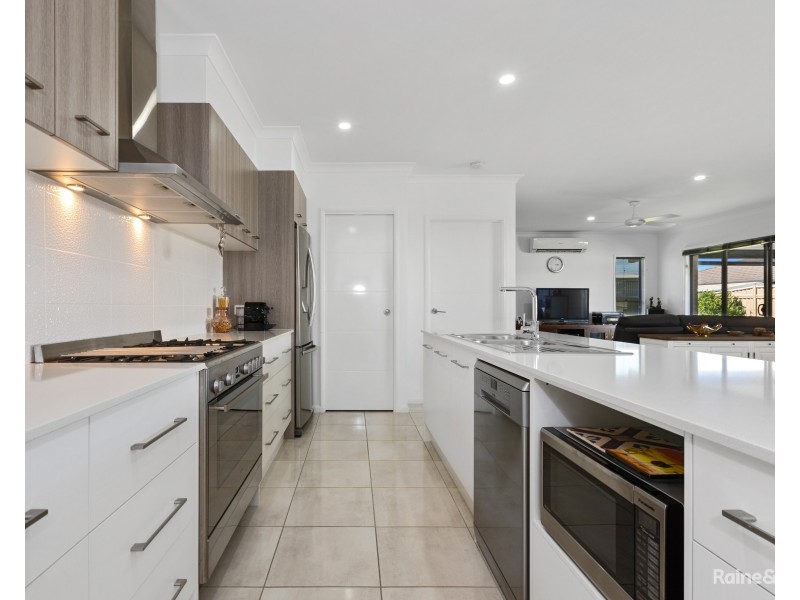 4 Lindwall Avenue, Pottsville NSW 2489