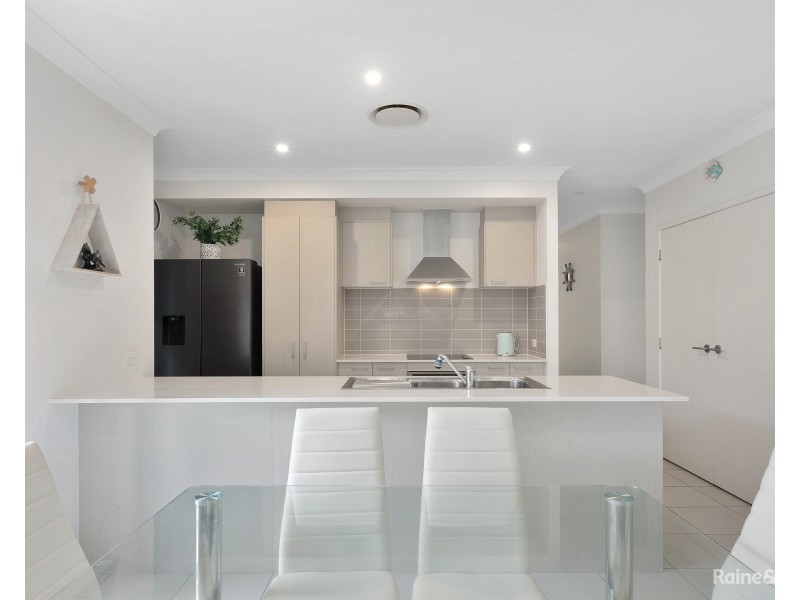 2/111 Lennox Circuit, Pottsville NSW 2489