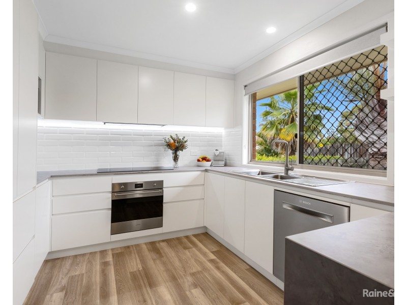 8 Victoria Avenue, Pottsville NSW 2489