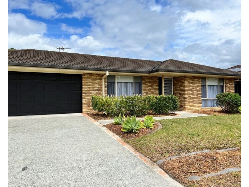 15 Border Crescent, Pottsville NSW 2489