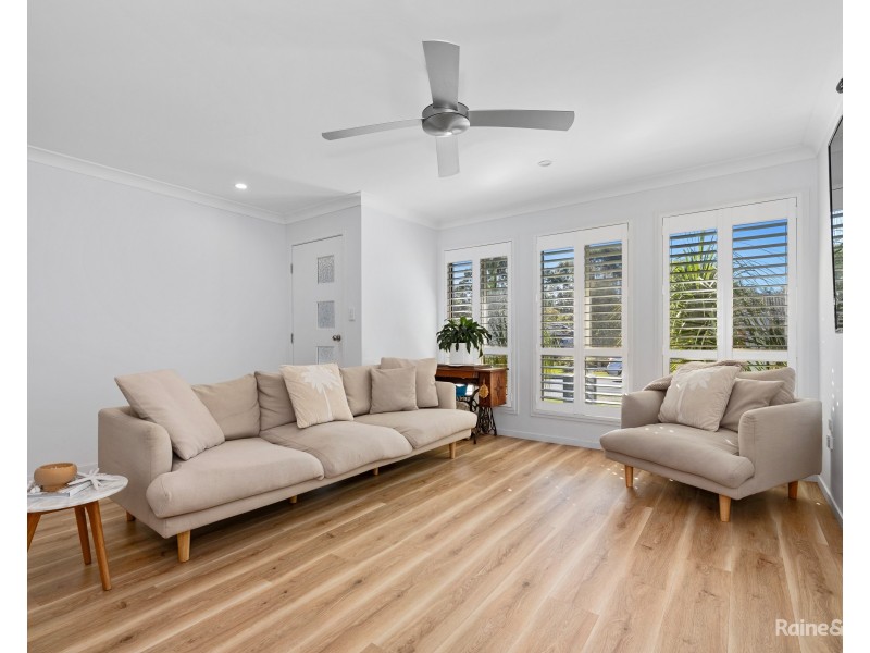 2/74 Newcastle Drive, Pottsville NSW 2489