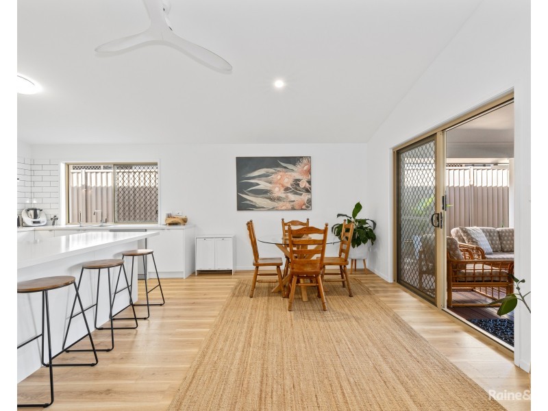 2/74 Newcastle Drive, Pottsville NSW 2489