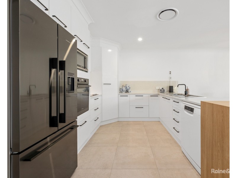 44 Buckingham Drive, Pottsville NSW 2489