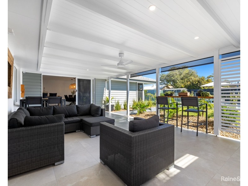 44 Buckingham Drive, Pottsville NSW 2489