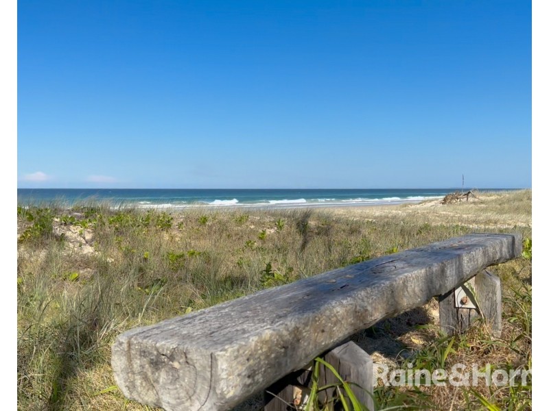 31 Surfside Crescent, Pottsville NSW 2489