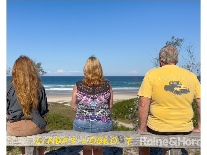 31 Surfside Crescent, Pottsville NSW 2489