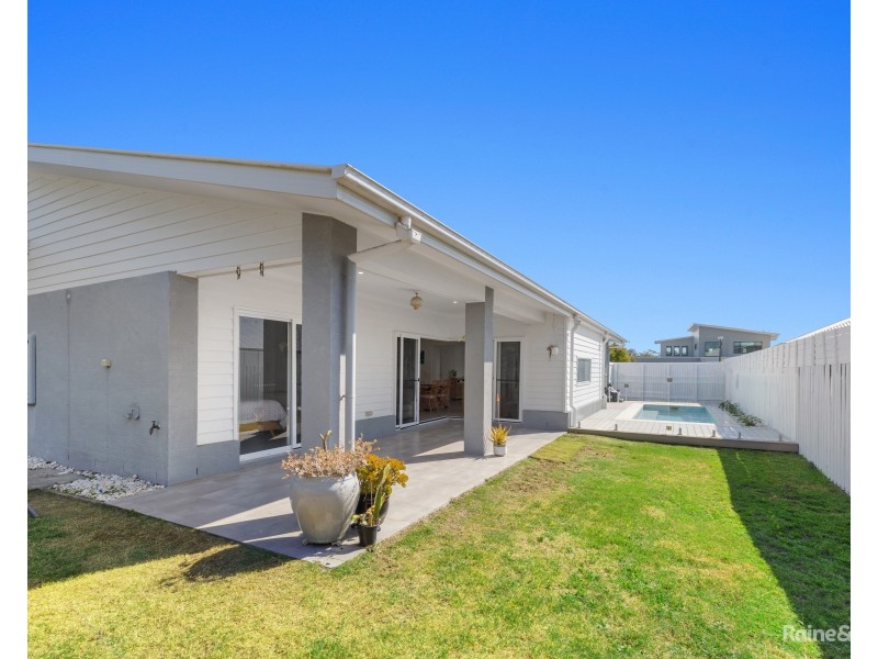 25 Lobelia Crescent, Casuarina NSW 2487