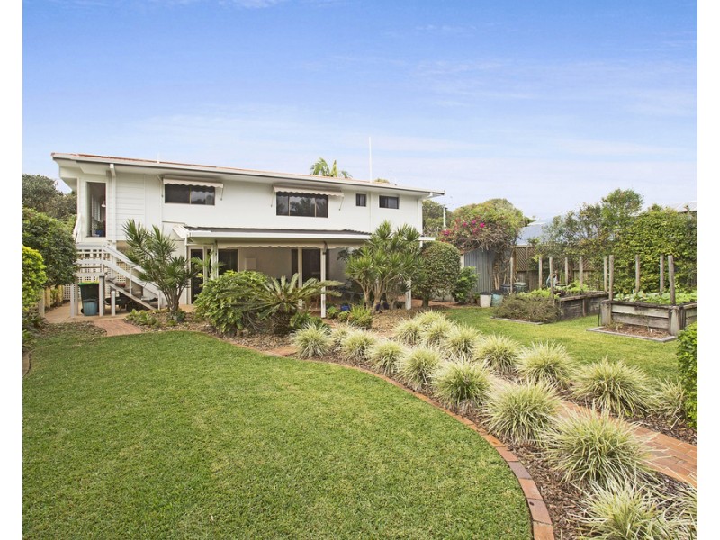 16 Surfside Crescent, Pottsville NSW 2489