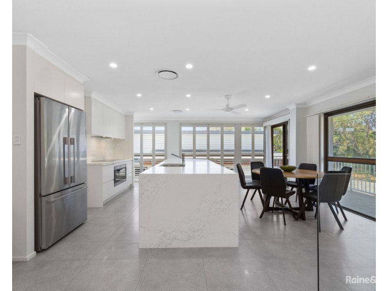 16 Surfside Crescent, Pottsville NSW 2489