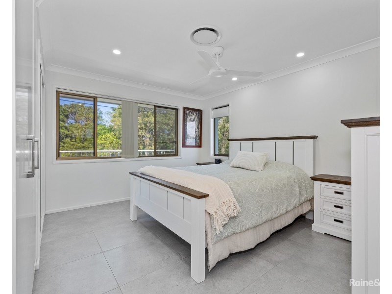 16 Surfside Crescent, Pottsville NSW 2489