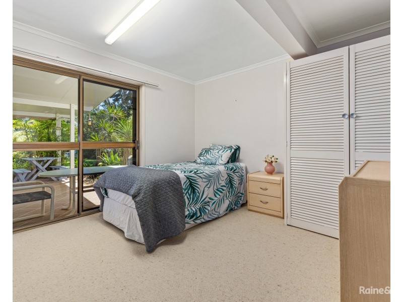 16 Surfside Crescent, Pottsville NSW 2489