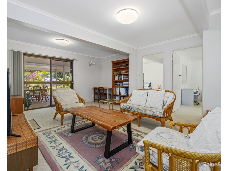 16 Surfside Crescent, Pottsville NSW 2489