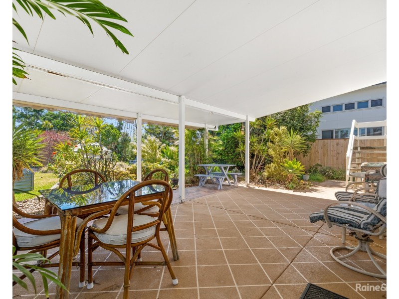 16 Surfside Crescent, Pottsville NSW 2489