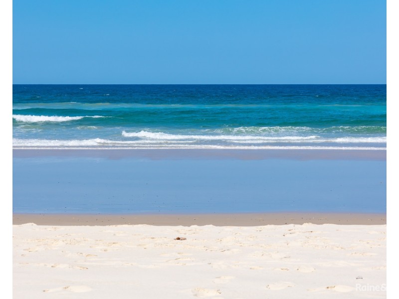 16 Surfside Crescent, Pottsville NSW 2489