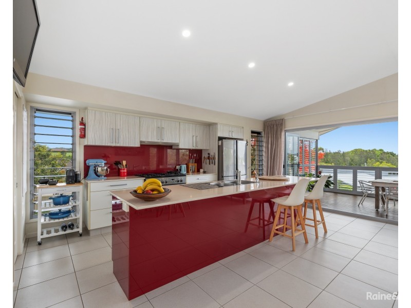 82 Newcastle Drive, Pottsville NSW 2489