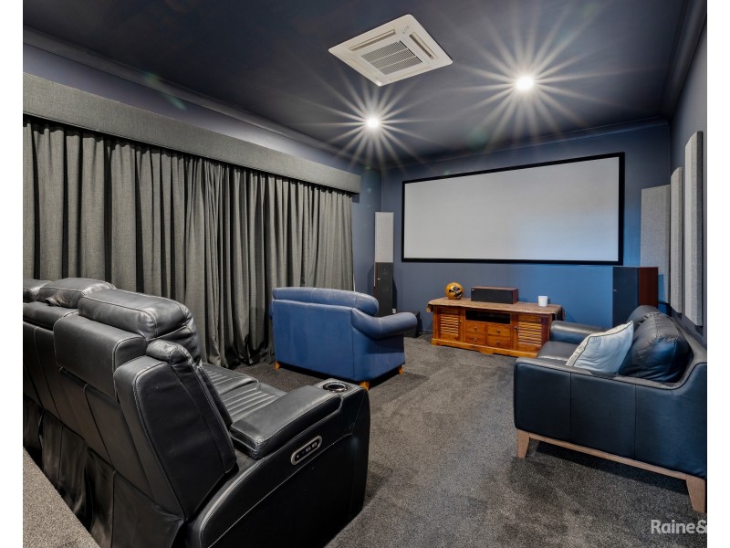 82 Newcastle Drive, Pottsville NSW 2489