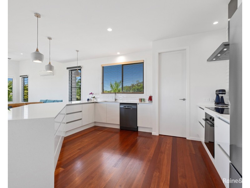7 Woodfull Crescent, Pottsville NSW 2489