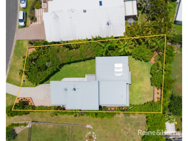 7 Woodfull Crescent, Pottsville NSW 2489