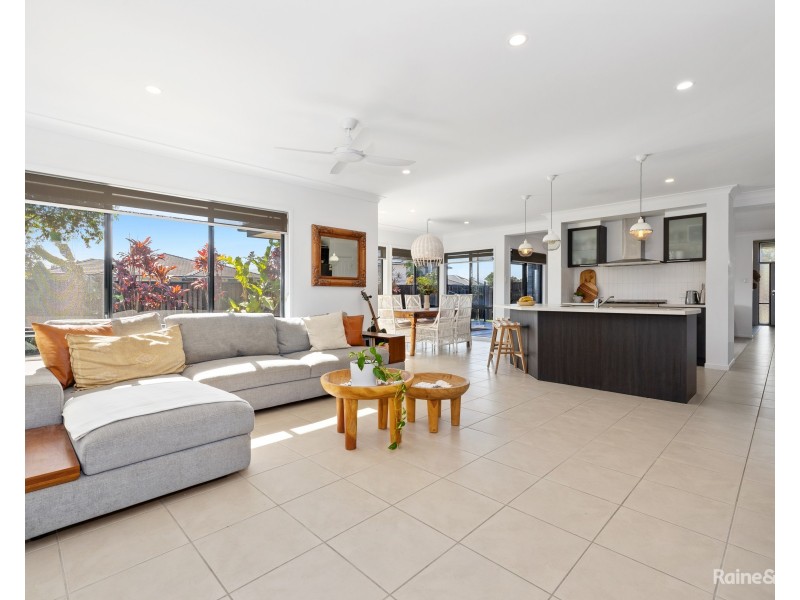 9 Tathra Street, Pottsville NSW 2489